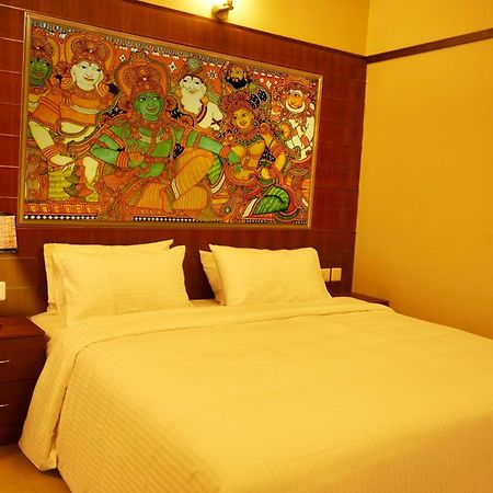 Srivar Hotels Guruvayur Luaran gambar