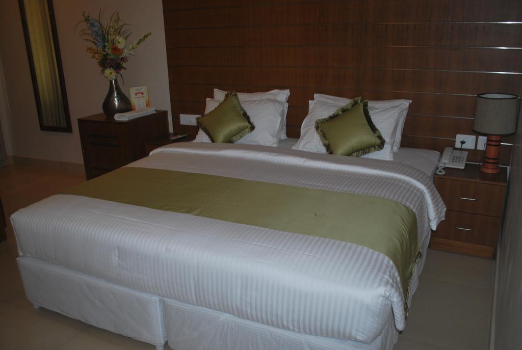 Srivar Hotels Guruvayur Bilik gambar